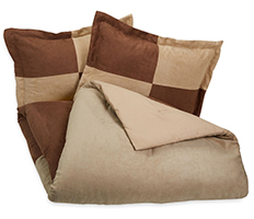AmazonBasics 3-Piece Microsuede Comforter Set Just $11.35 + Prime